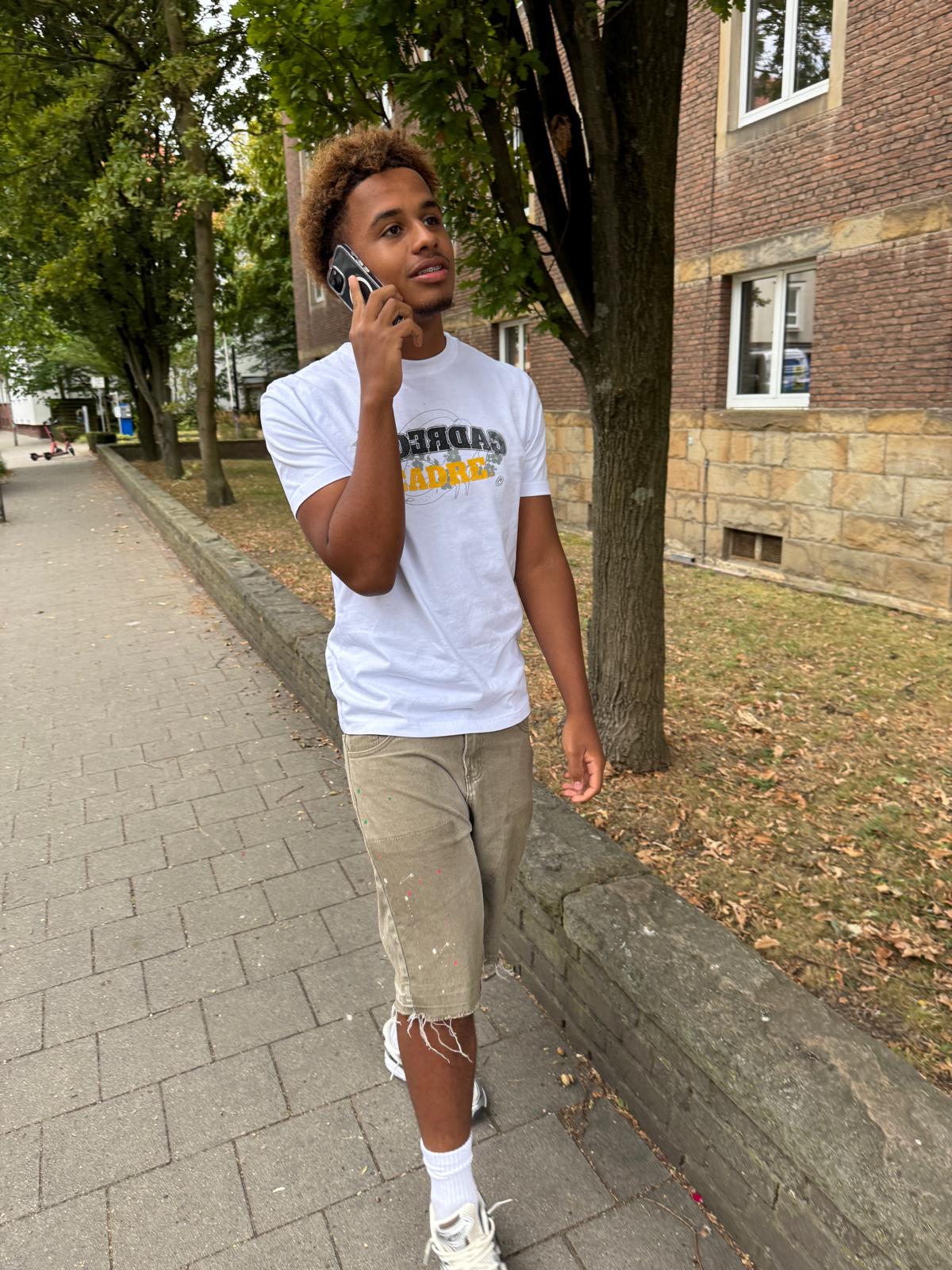 Cadre – T-Shirt Academy